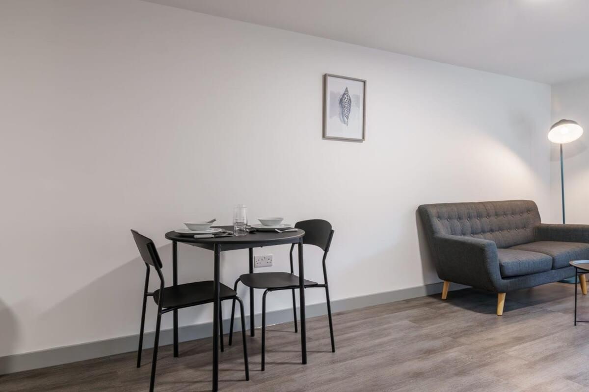 Modern 1 Bed Apartment In Liverpool Centre Eksteriør billede